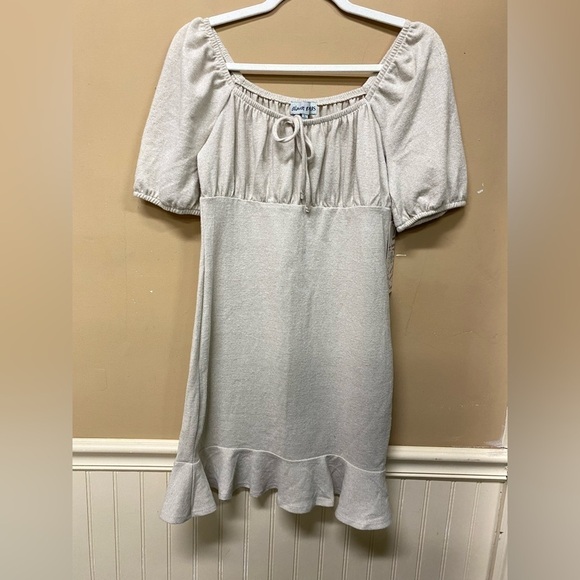 Almost Famous Off Shoulder Oatmeal Dress Size L NWT - Picture 1 of 6